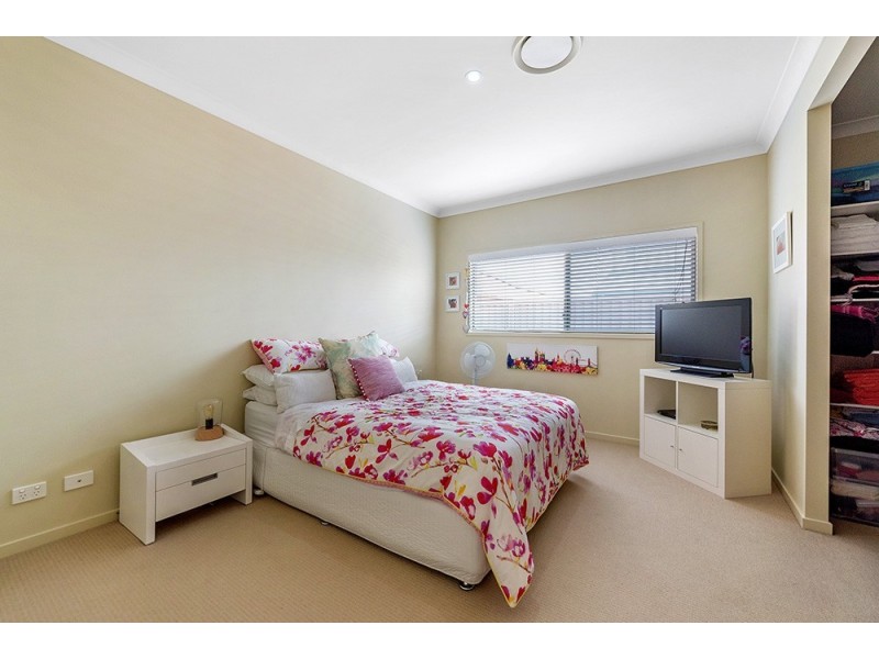 20 Elizabeth Crescent, Varsity Lakes QLD 4227