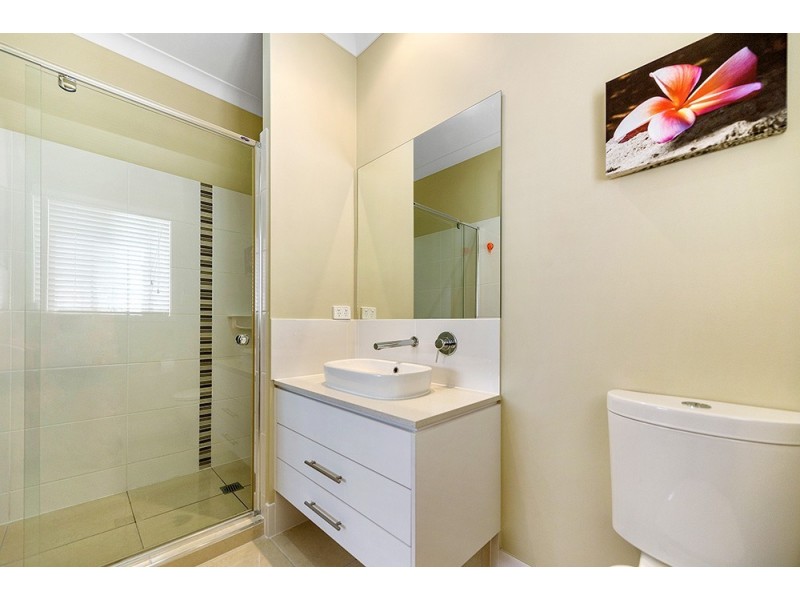 20 Elizabeth Crescent, Varsity Lakes QLD 4227