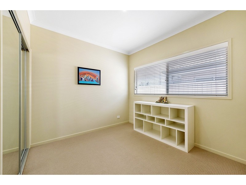 20 Elizabeth Crescent, Varsity Lakes QLD 4227