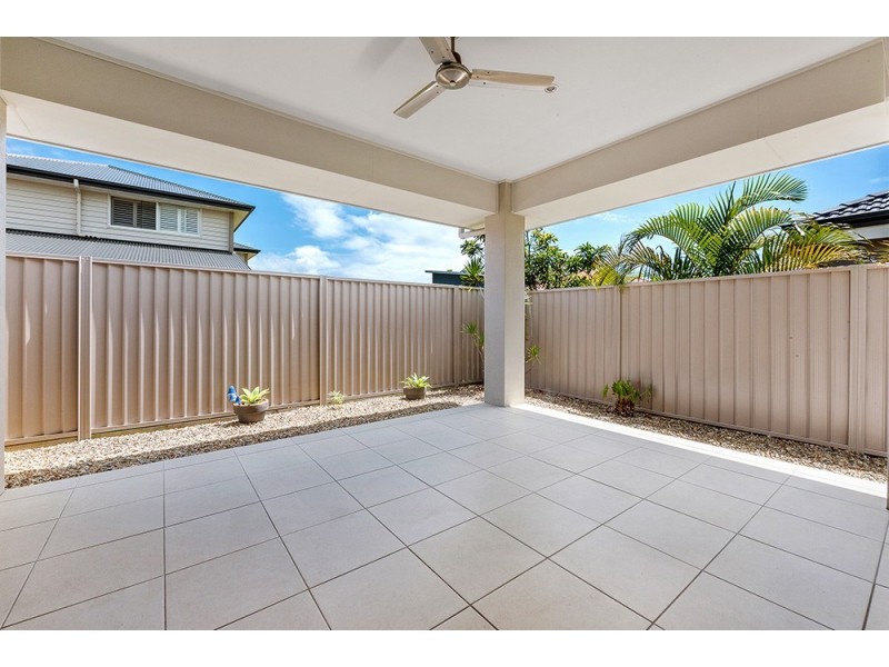 20 Elizabeth Crescent, Varsity Lakes QLD 4227