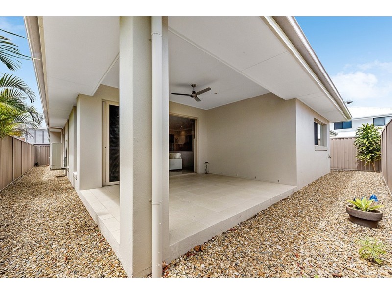 20 Elizabeth Crescent, Varsity Lakes QLD 4227