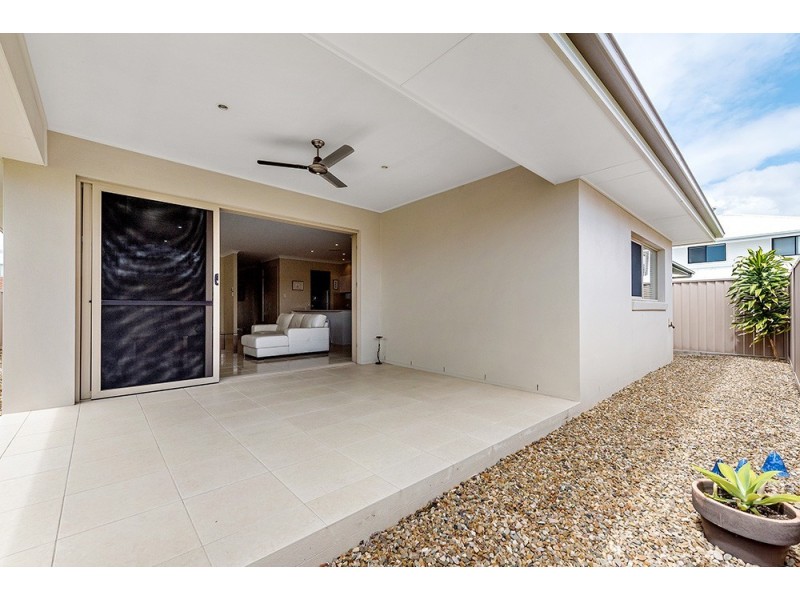 20 Elizabeth Crescent, Varsity Lakes QLD 4227