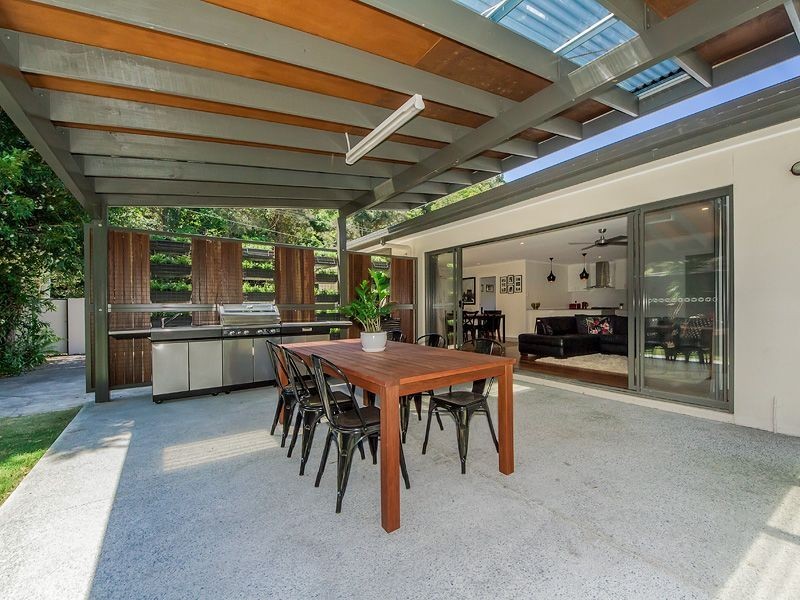 60 Djerral Avenue, Burleigh Heads QLD 4220