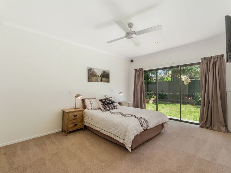 60 Djerral Avenue, Burleigh Heads QLD 4220