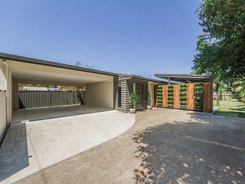 60 Djerral Avenue, Burleigh Heads QLD 4220