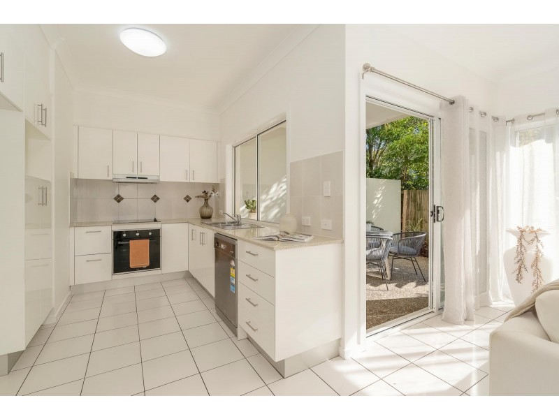 5/127 Pohlman Street, Southport QLD 4215