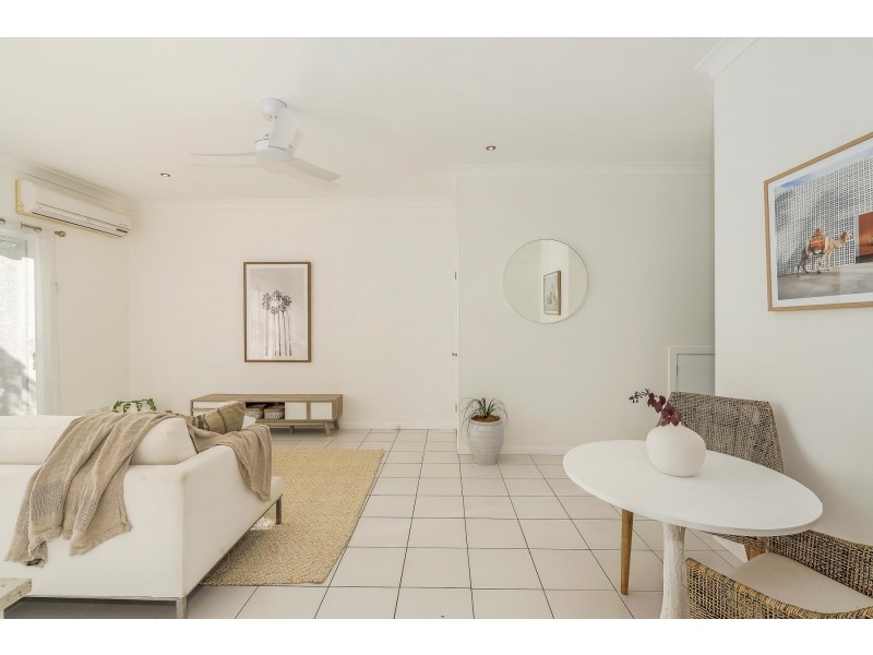 5/127 Pohlman Street, Southport QLD 4215