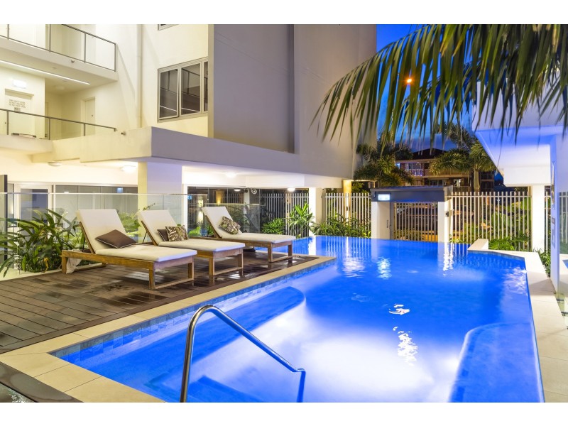 4/10 Third Avenue, Palm Beach QLD 4221