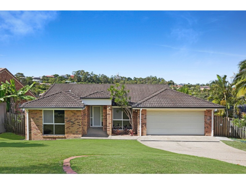 5 Flint Court, Pacific Pines QLD 4211