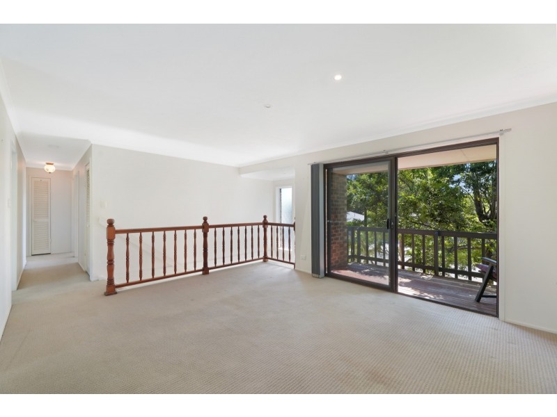 11 Murrumba Drive, Ashmore QLD 4214