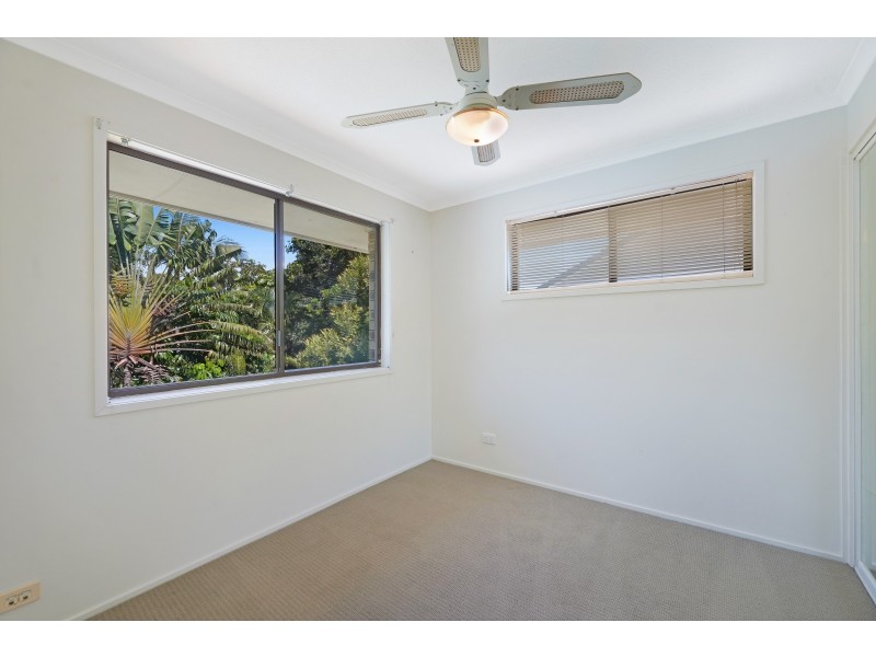 11 Murrumba Drive, Ashmore QLD 4214
