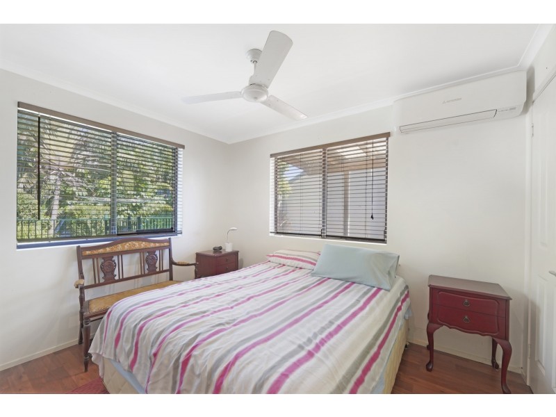 11 Murrumba Drive, Ashmore QLD 4214