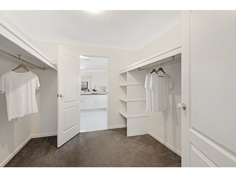 2/2 Pheasant Court, Miami QLD 4220