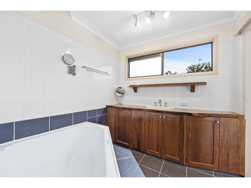 22 Tarrant Drive, Mudgeeraba QLD 4213