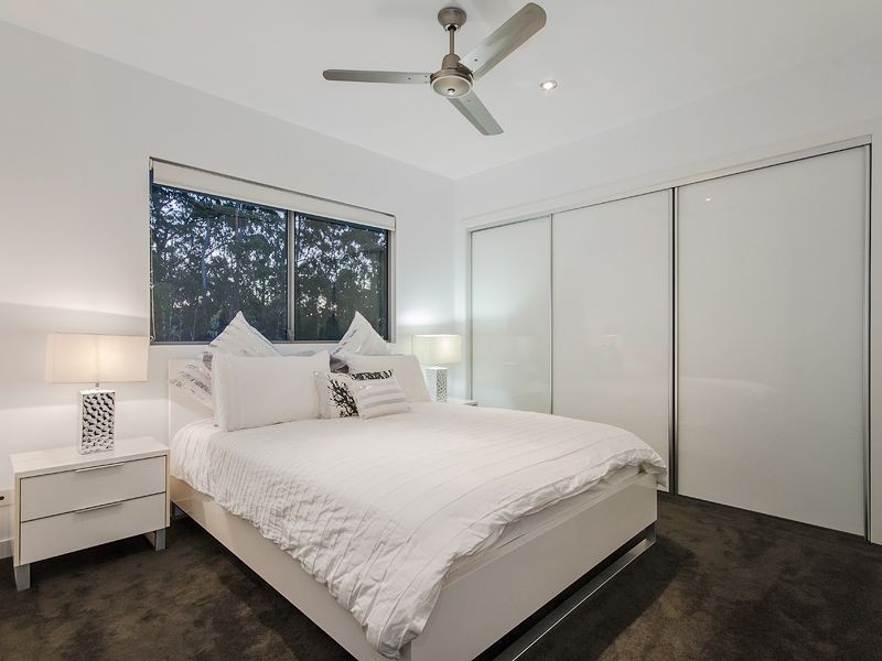 2 Lowell Street, Reedy Creek QLD 4227