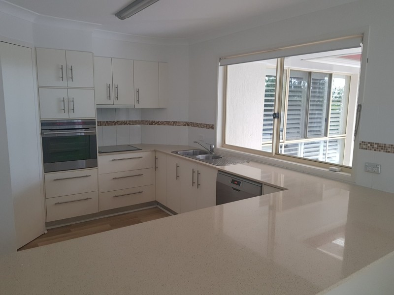 10 Wilton Close, Mudgeeraba QLD 4213