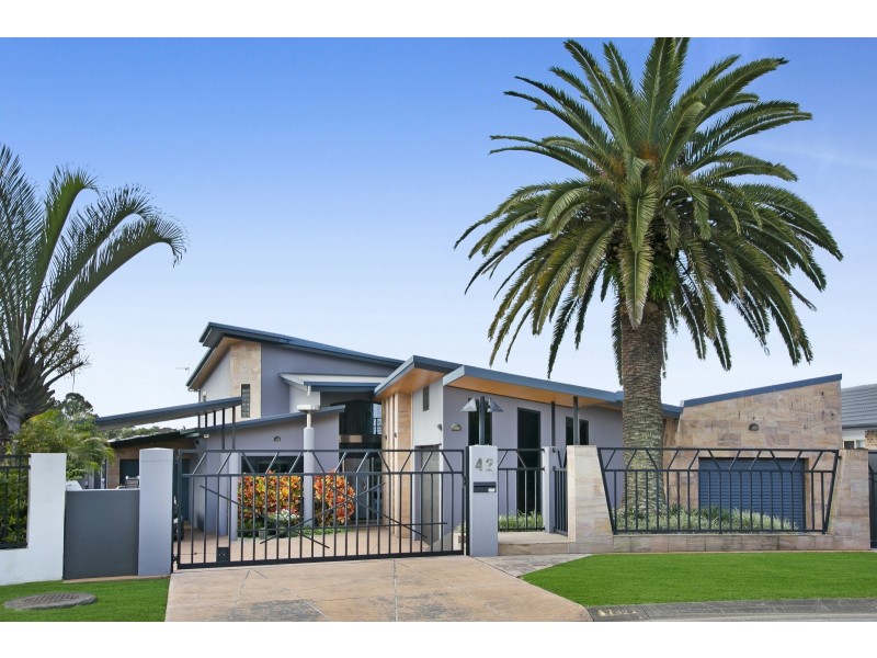 42 Mornington Terrace, Robina QLD 4226