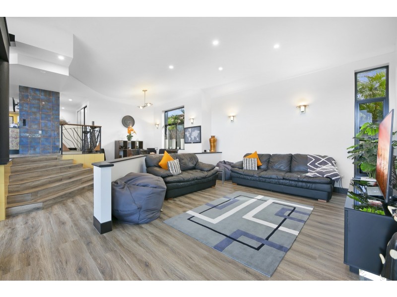 42 Mornington Terrace, Robina QLD 4226