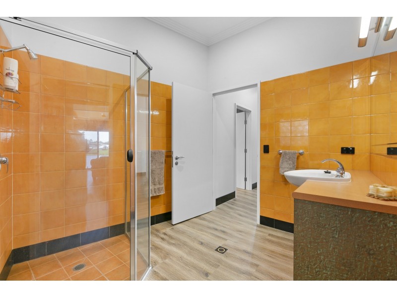 42 Mornington Terrace, Robina QLD 4226