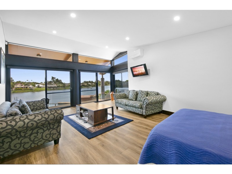 42 Mornington Terrace, Robina QLD 4226