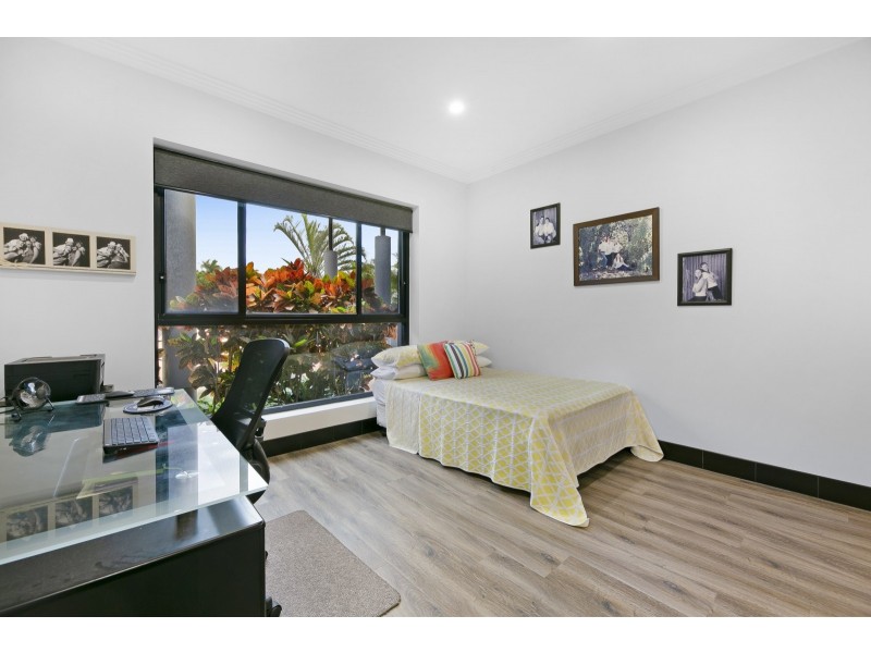 42 Mornington Terrace, Robina QLD 4226
