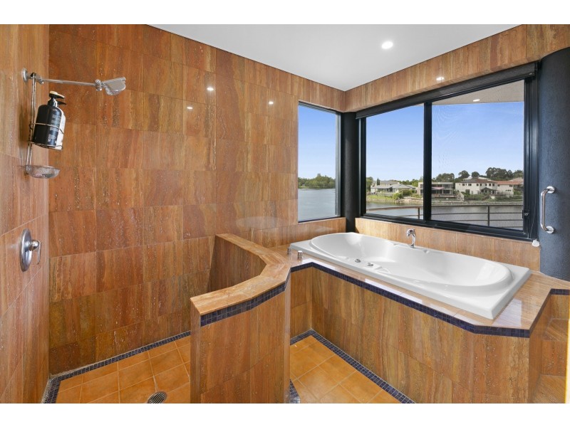 42 Mornington Terrace, Robina QLD 4226