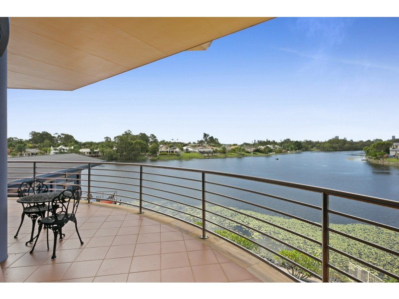 42 Mornington Terrace, Robina QLD 4226
