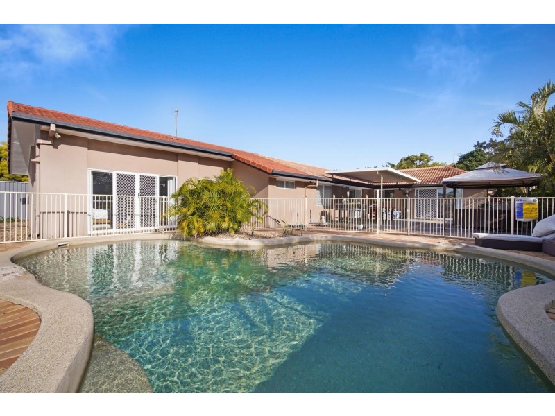 15 Bentleigh Court, Robina QLD 4226