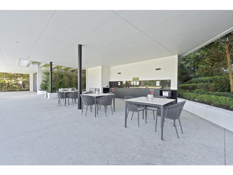 2402/1328 Gold Coast Highway, Palm Beach QLD 4221