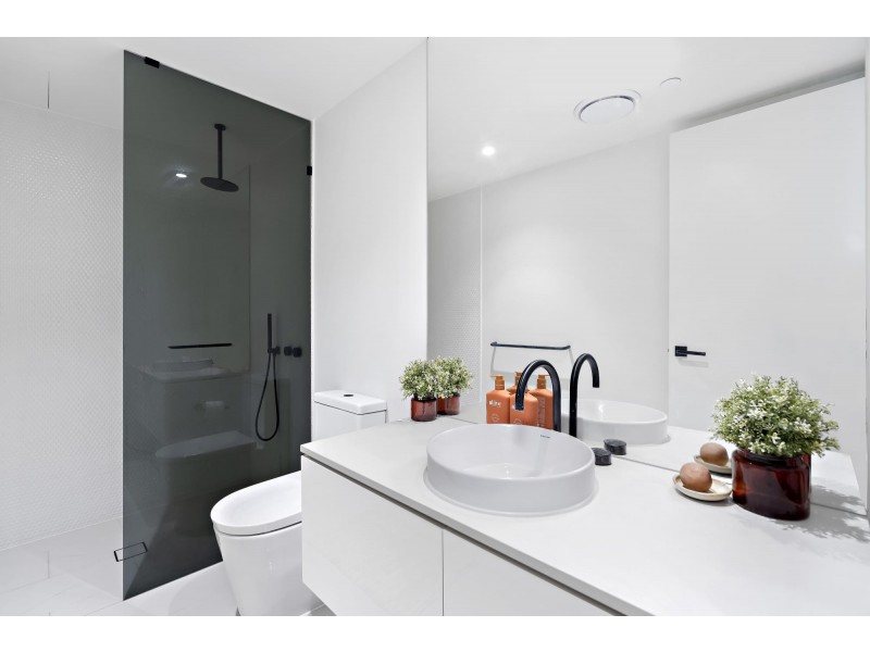 2402/1328 Gold Coast Highway, Palm Beach QLD 4221