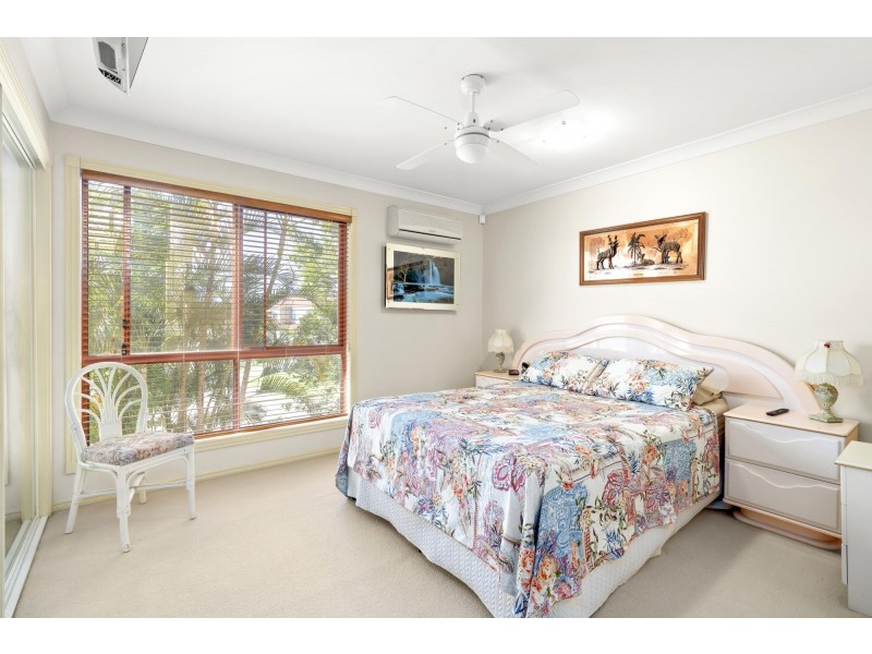 6/8 Woody Views Way, Robina QLD 4226