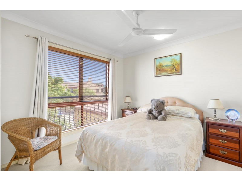 6/8 Woody Views Way, Robina QLD 4226