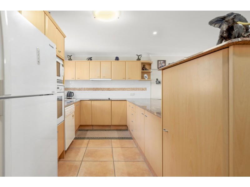 6/8 Woody Views Way, Robina QLD 4226