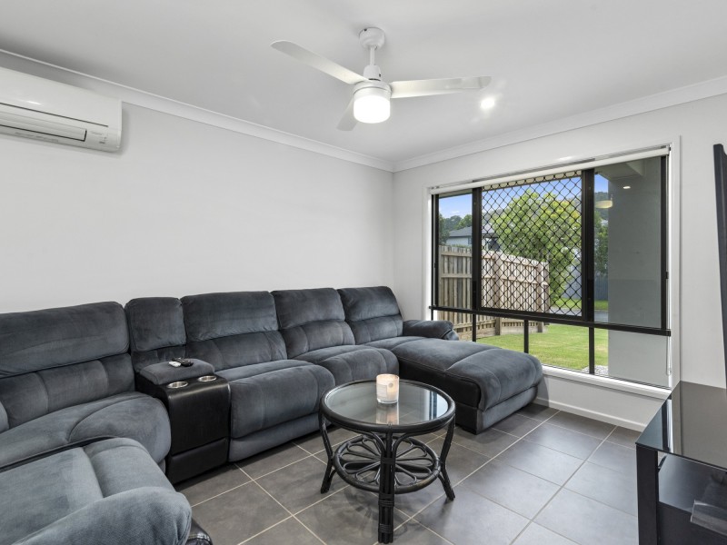 16 Angahook Crescent, Upper Coomera QLD 4209