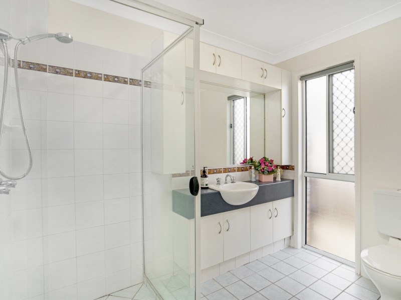 1/6 Linda Way, Upper Coomera QLD 4209