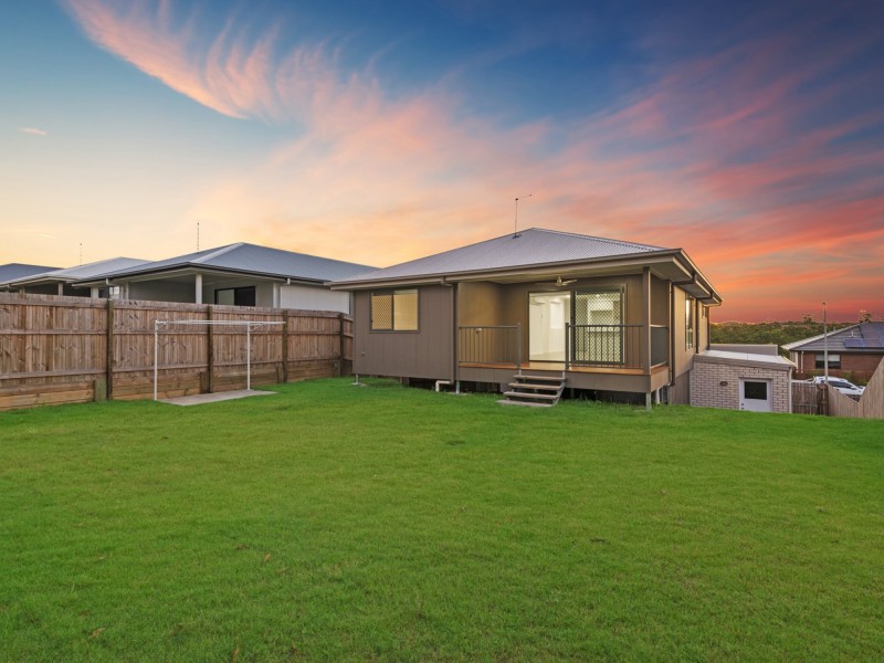 82 Lunar Circuit, Spring Mountain QLD 4124