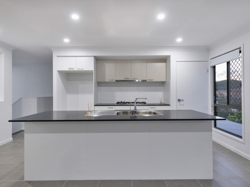 82 Lunar Circuit, Spring Mountain QLD 4124