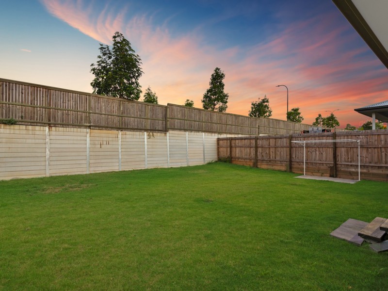 82 Lunar Circuit, Spring Mountain QLD 4124
