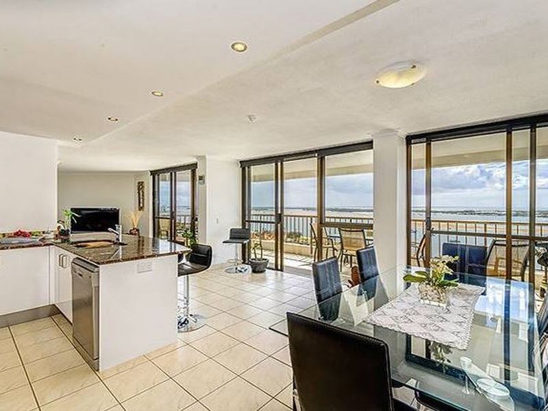 49/114 Marine Parade, Southport QLD 4215