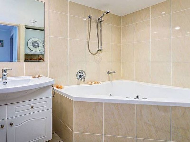 49/114 Marine Parade, Southport QLD 4215