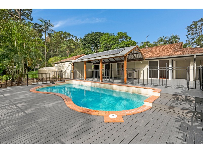 4 Hugh Guinea Court, Worongary QLD 4213