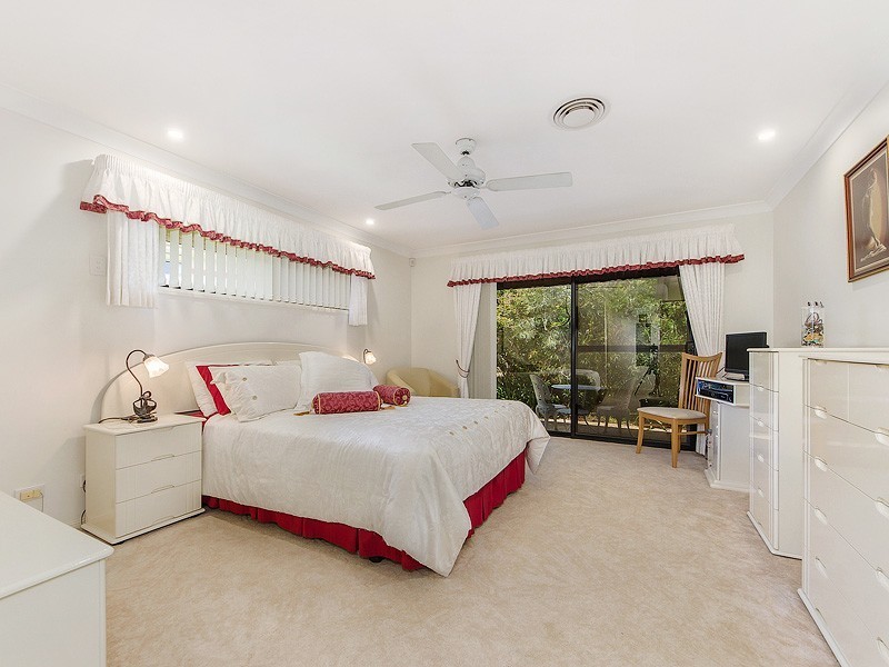 10 Robinia Court, Robina QLD 4226