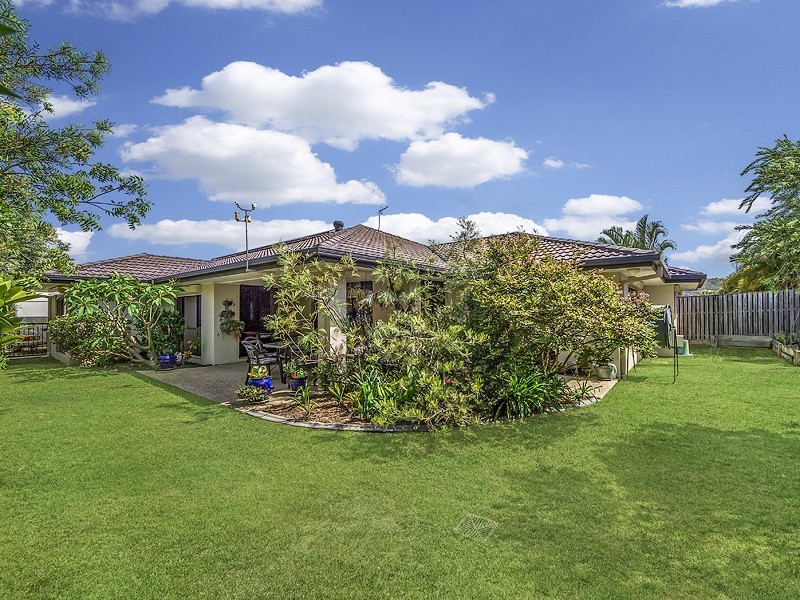 10 Robinia Court, Robina QLD 4226