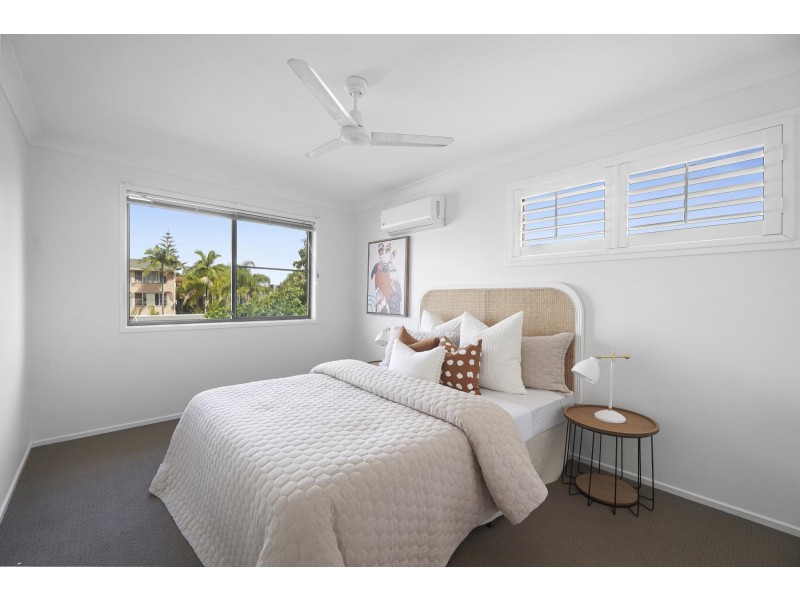 1/1 Havana Key, Broadbeach Waters QLD 4218