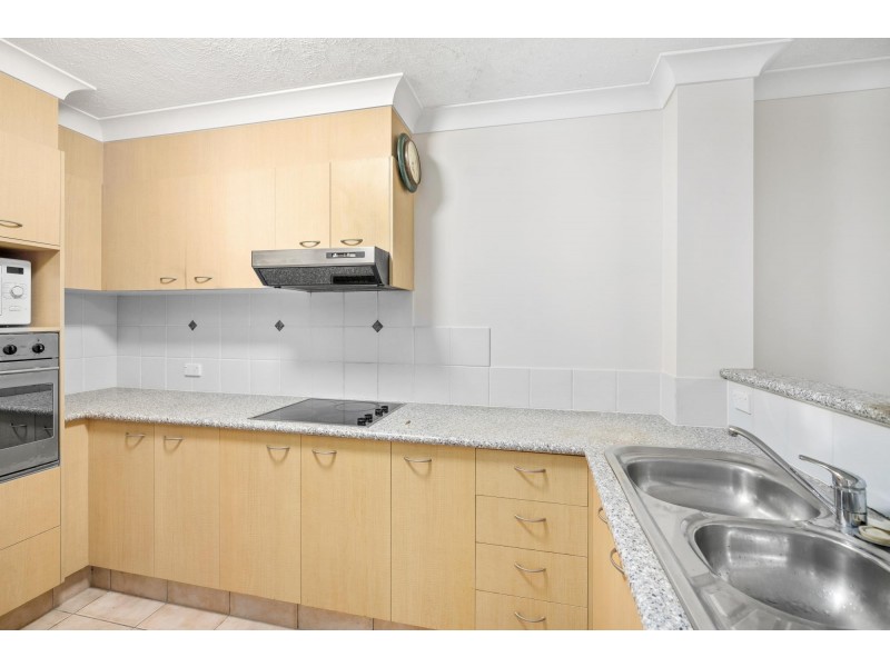 2/25-27 Commerce Drive, Robina QLD 4226