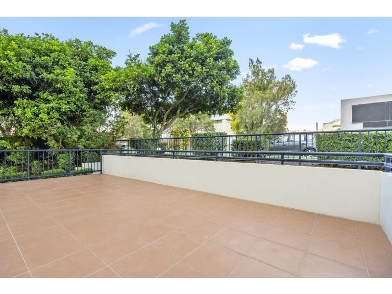 2/25-27 Commerce Drive, Robina QLD 4226
