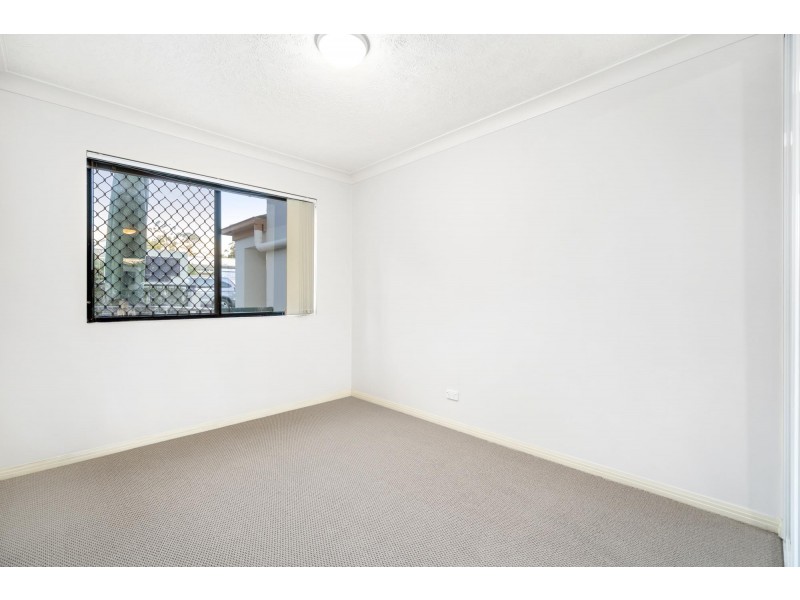 2/25-27 Commerce Drive, Robina QLD 4226