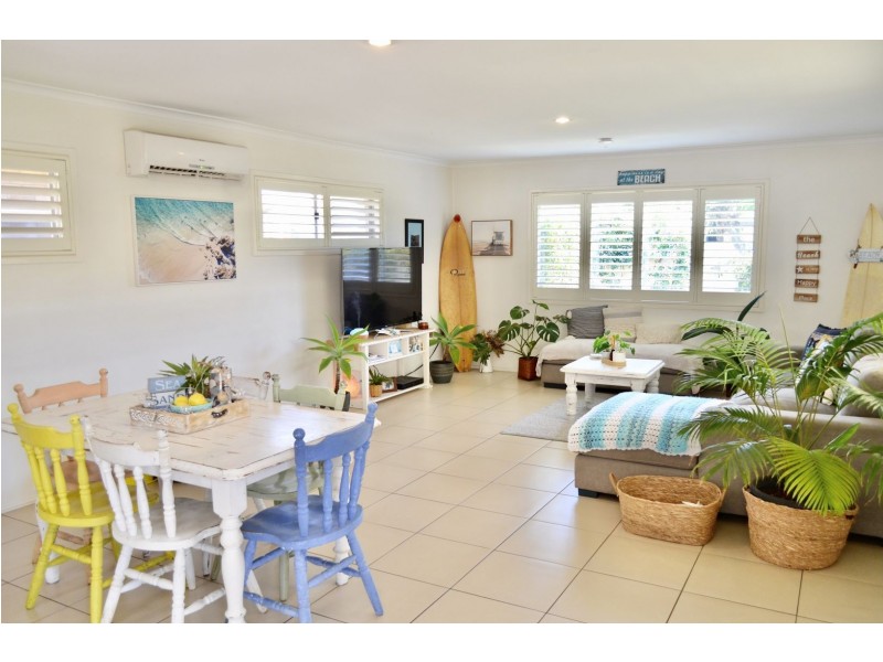 8 Wells Street, Southport QLD 4215