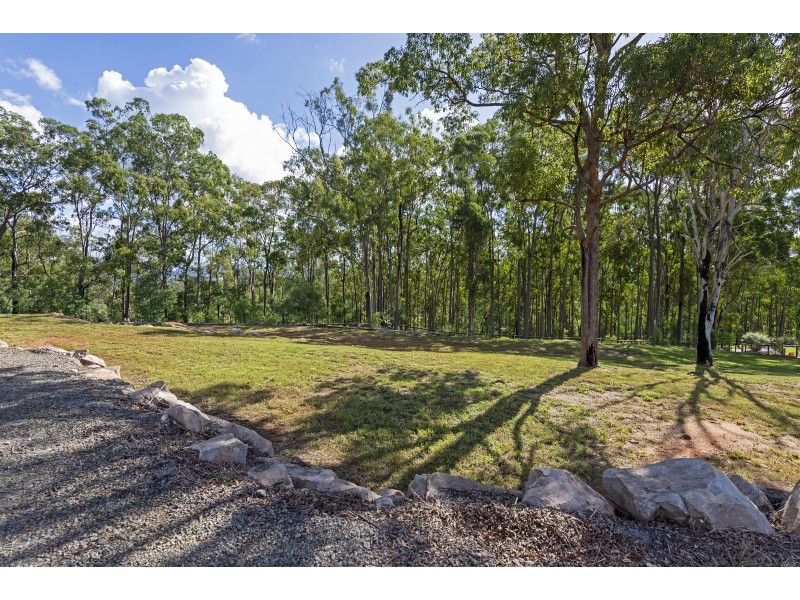 32 Summerhill Place, Woodhill QLD 4285