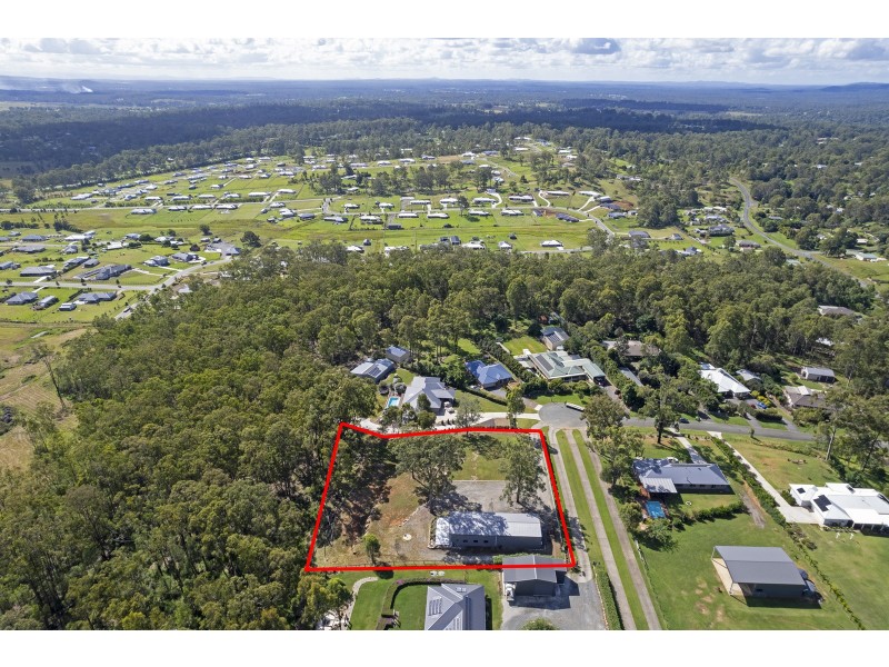 32 Summerhill Place, Woodhill QLD 4285